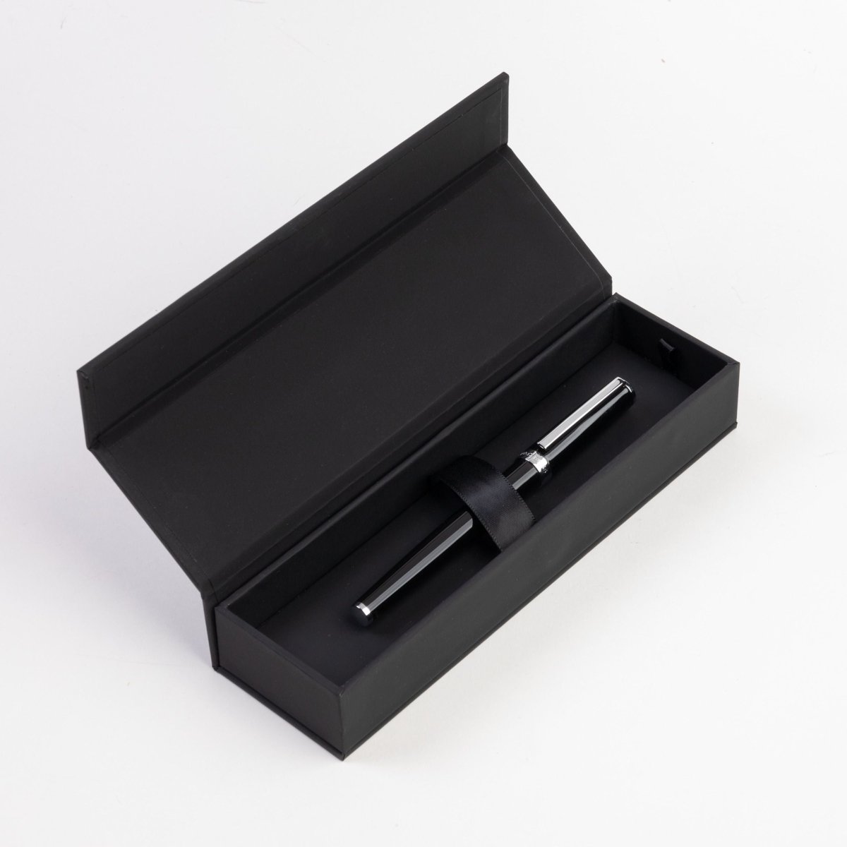 HUGO BOSS Rollerball pen Gear Icon Black | HSN2545A | TIME Watches