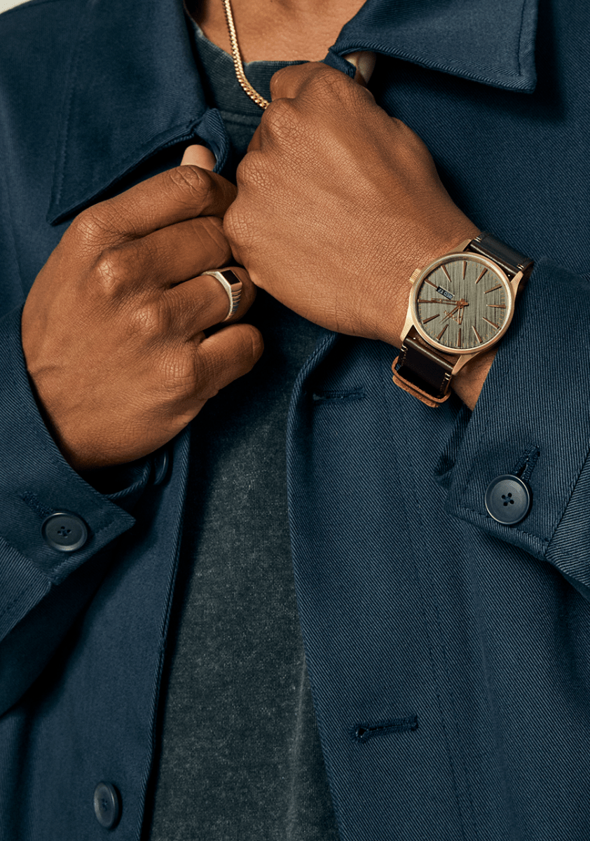 NIXON Sentry Leather Black Dial and Black Leather 40mm Unisex Watch | A1052001 - 00 | TIME Watches