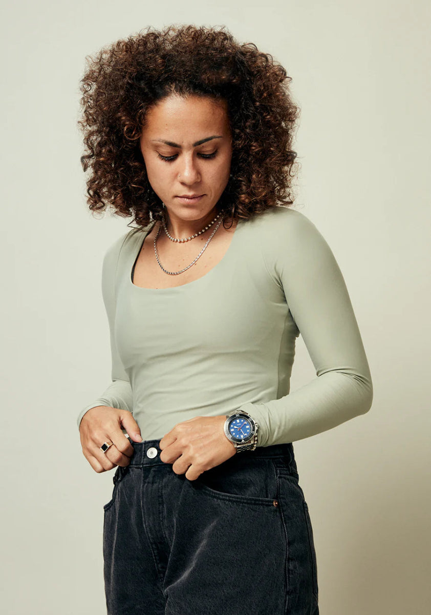 Nixon Stinger 44 Stainless Steel Black Dial Luminous Indices Unisex Watch | | Time Watch Specialists