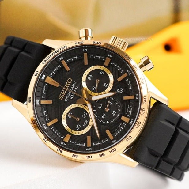 Rubber strap chronograph watch deals