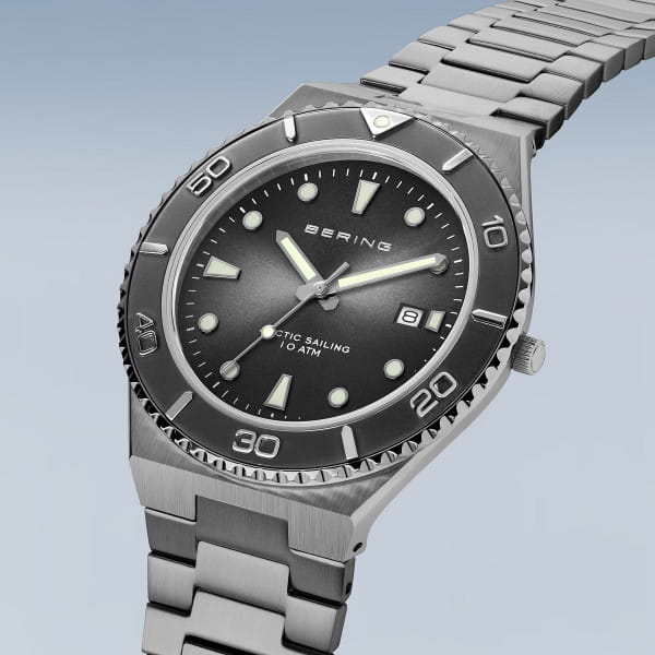 BERING Classic Grey Dial Polished/brushed Grey Stainless Steel Bracelet 40mm Men's Watch | 18940 - 777 | TIME Watches