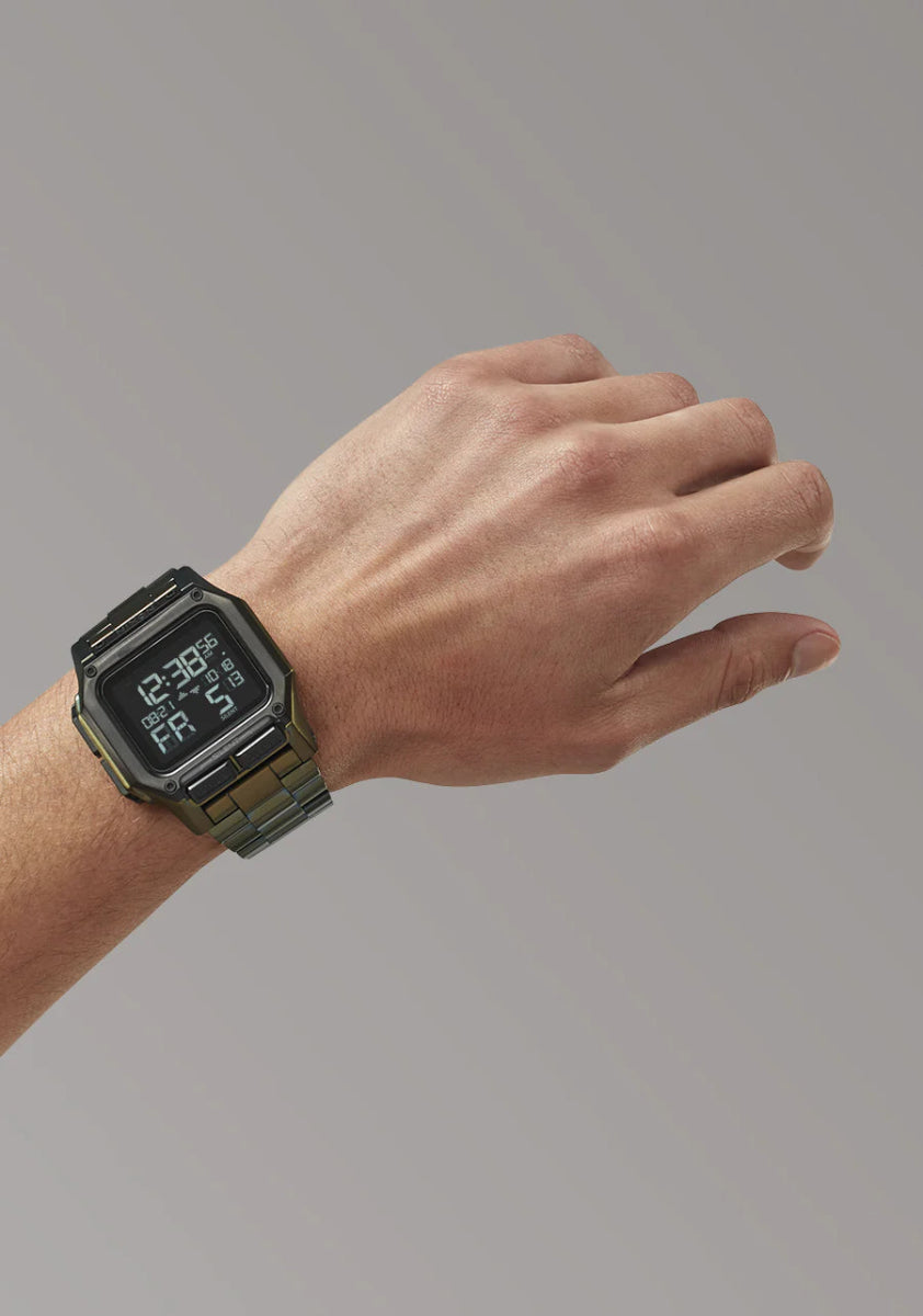 Nixon regulus strap hotsell